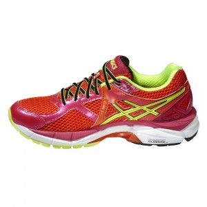 Asics GT-2000 3 W – Asics GT-2000 3 W är en lättviktig